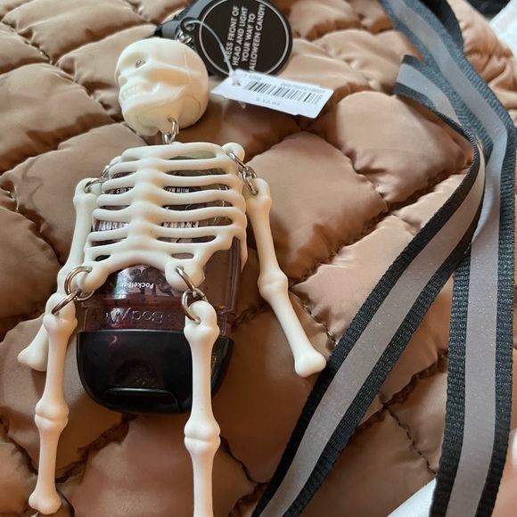 Bath & Body Works Accessories Nwt Skeleton Lanyard With Bath And